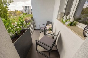 Property grounds - Family Apartment | Workplace, Close to Metro (Warszawa)