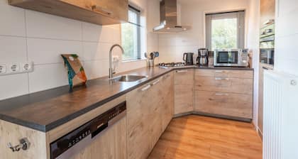 Vakantiepark Wiedense meren - Weerribben by Interhome