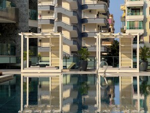 Pool - Qoople Excellence A-22 Cozy 1-bedroom apartment in fabulous Alanya (Alanya)
