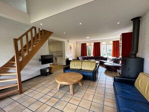TV - Bungalowpark Landsrade - Geschakelde Bungalow 15 by Interhome (Gulpen)