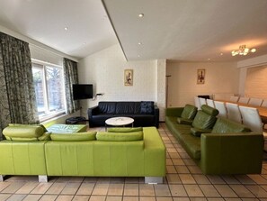 TV - Bungalowpark Landsrade - Geschakelde Bungalow 12 by Interhome (Gulpen)