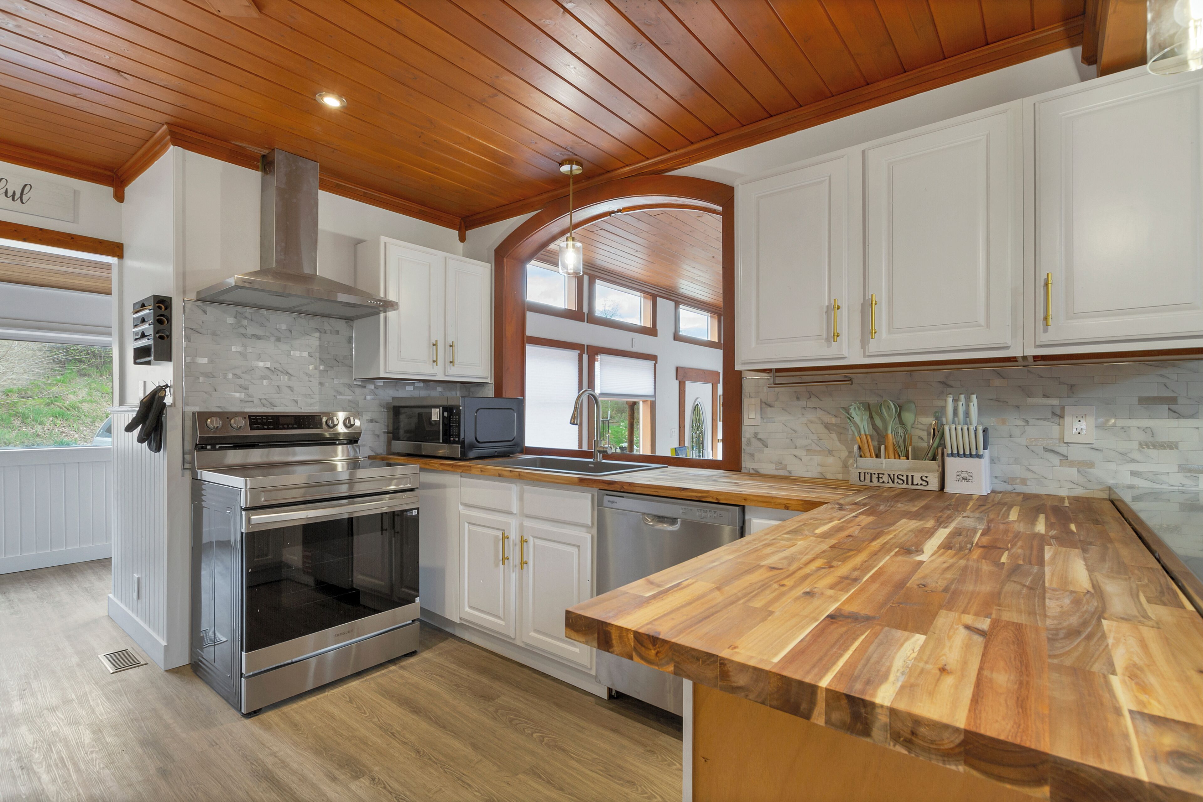 Microwave, oven, stovetop, dishwasher