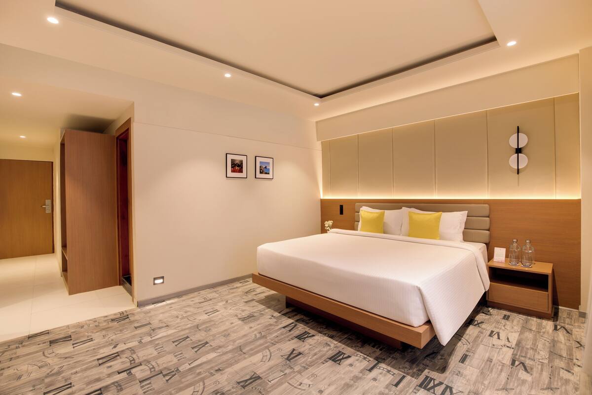  Deluxe King Room | มินิบาร์, ตู้นิรภัยในห้องพัก, โต๊ะทำงาน, เตารีด/โต๊ะรีดผ้า