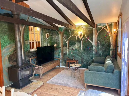 Centrally located two-bedroom cottage in the scenic township of Noojee