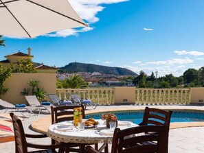 Outdoor dining - Villa Llobell - PlusHolidays by Interhome (Moraira)