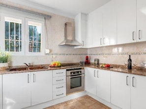 Private kitchen - Villa Navacerrada - PlusHolidays by Interhome (Moraira)