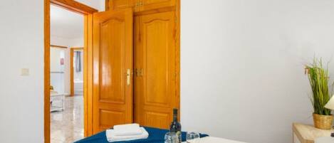 1 bedroom, Internet