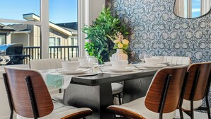 Dining - * Calgary Gem | Stylish Home w/ Patio | AC * (Calgary)