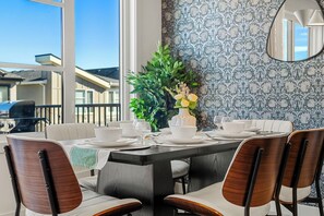 Dining - * Calgary Gem | Stylish Home w/ Patio | AC * (Calgary)