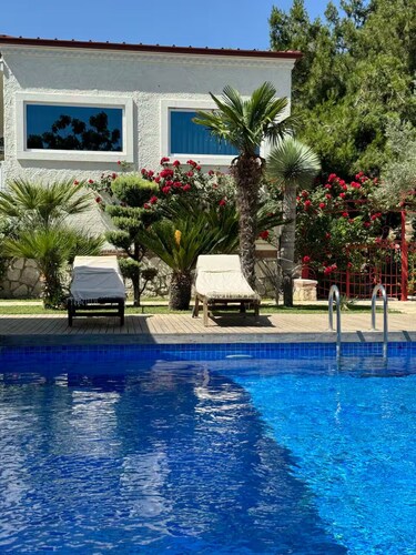 Nature Escape Villa with Jacuzzi, Sauna & Pool