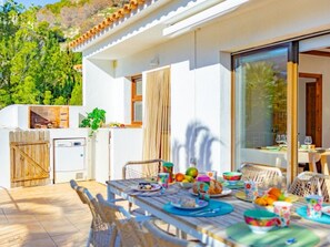 Outdoor dining - Villa Arcana - Plusholidays by Interhome (Calpe/Calp)