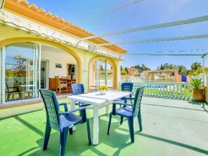 Outdoor dining - Villa Alaska - PlusHolidays by Interhome (Calpe/Calp)