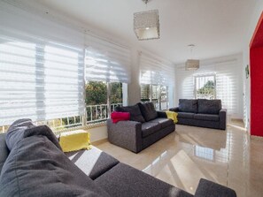 TV - Villa Benicuco 24 - PlusHolidays by Interhome (Calpe/Calp)