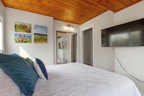 6 habitaciones, tabla de planchar con plancha, wifi y ropa de cama 