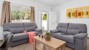 TV - Villa Escriva - PlusHolidays by Interhome (Calpe/Calp)