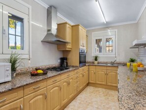 Private kitchen - Villa Mila 10 - PlusHolidays by Interhome (Calpe/Calp)