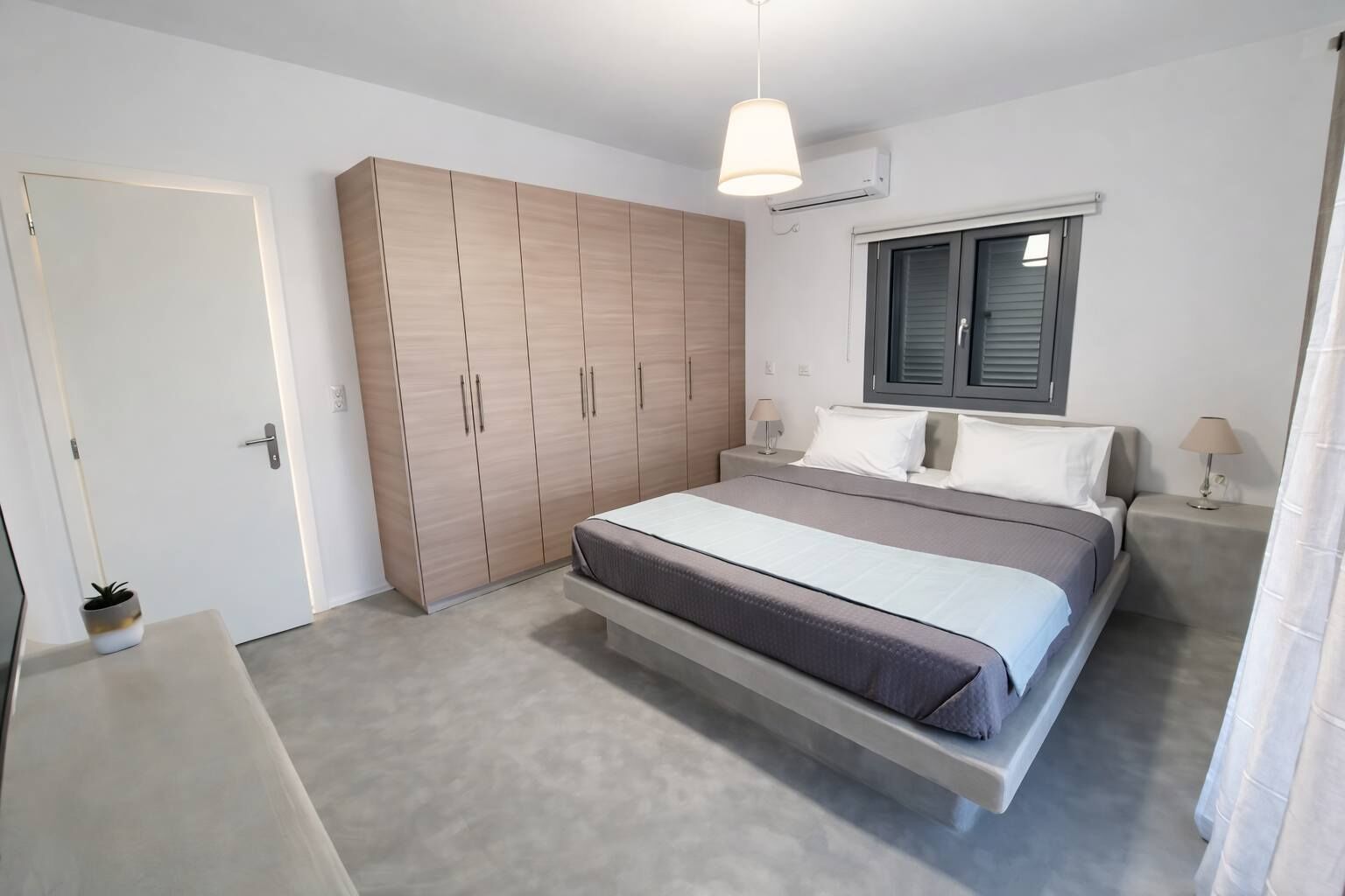 2 bedrooms, iron/ironing board, travel crib, WiFi