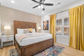 Room - Spacious 8BR Lodge in Beautiful Branson Lakeviews, Hot Tub, Indoor/Outdoor Pools (Branson)