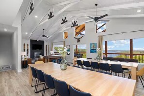 Dining - Spacious 8BR Lodge in Beautiful Branson Lakeviews, Hot Tub, Indoor/Outdoor Pools (Branson)