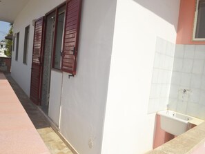 Exterior detail - Casa vacanze Chikai a 230 metri dalla spiaggia Li Marangi di San Foca (San Foca)