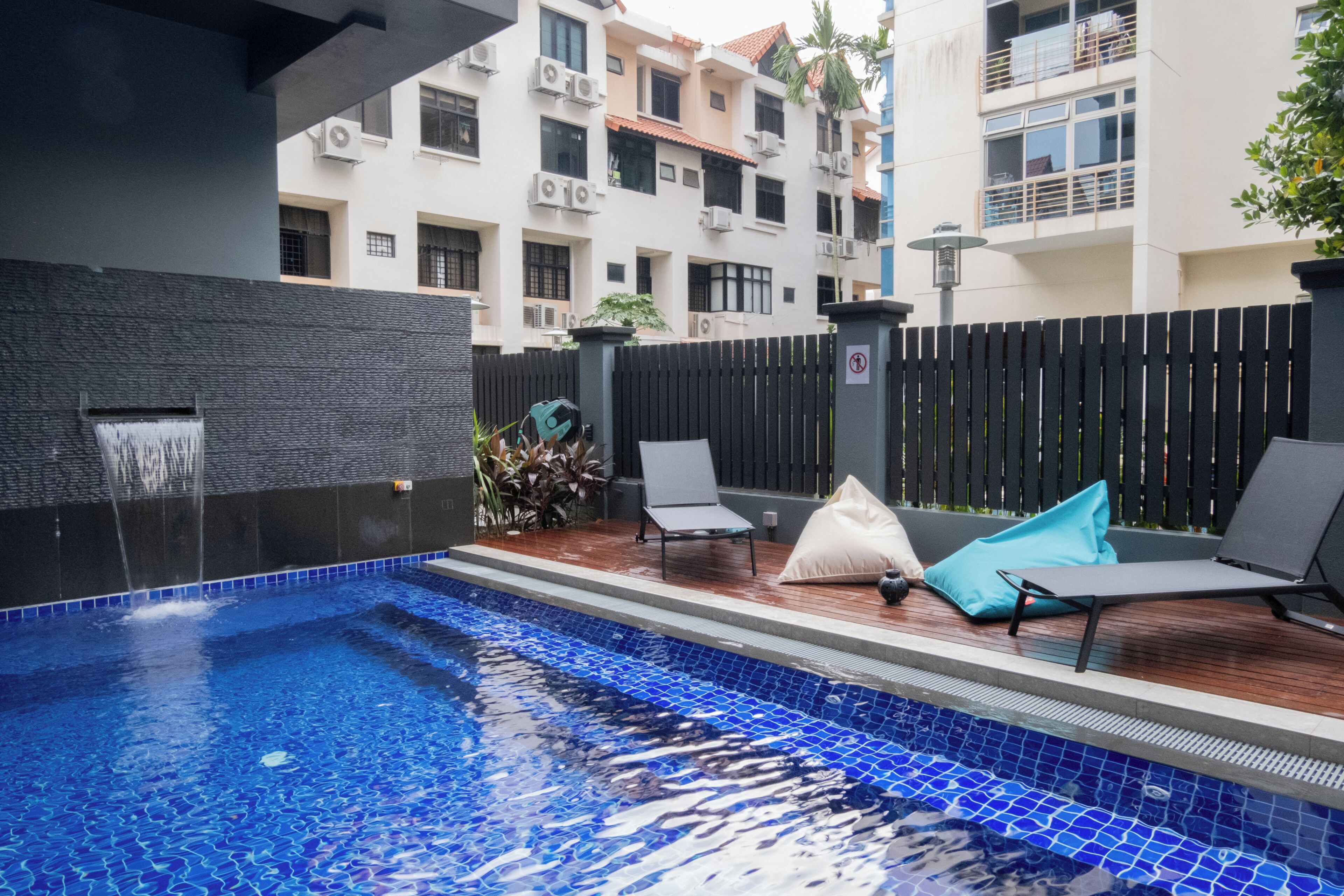 Outdoor pool, sun loungers