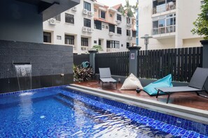 Outdoor pool, pool loungers