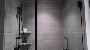 Single Room | Bathroom