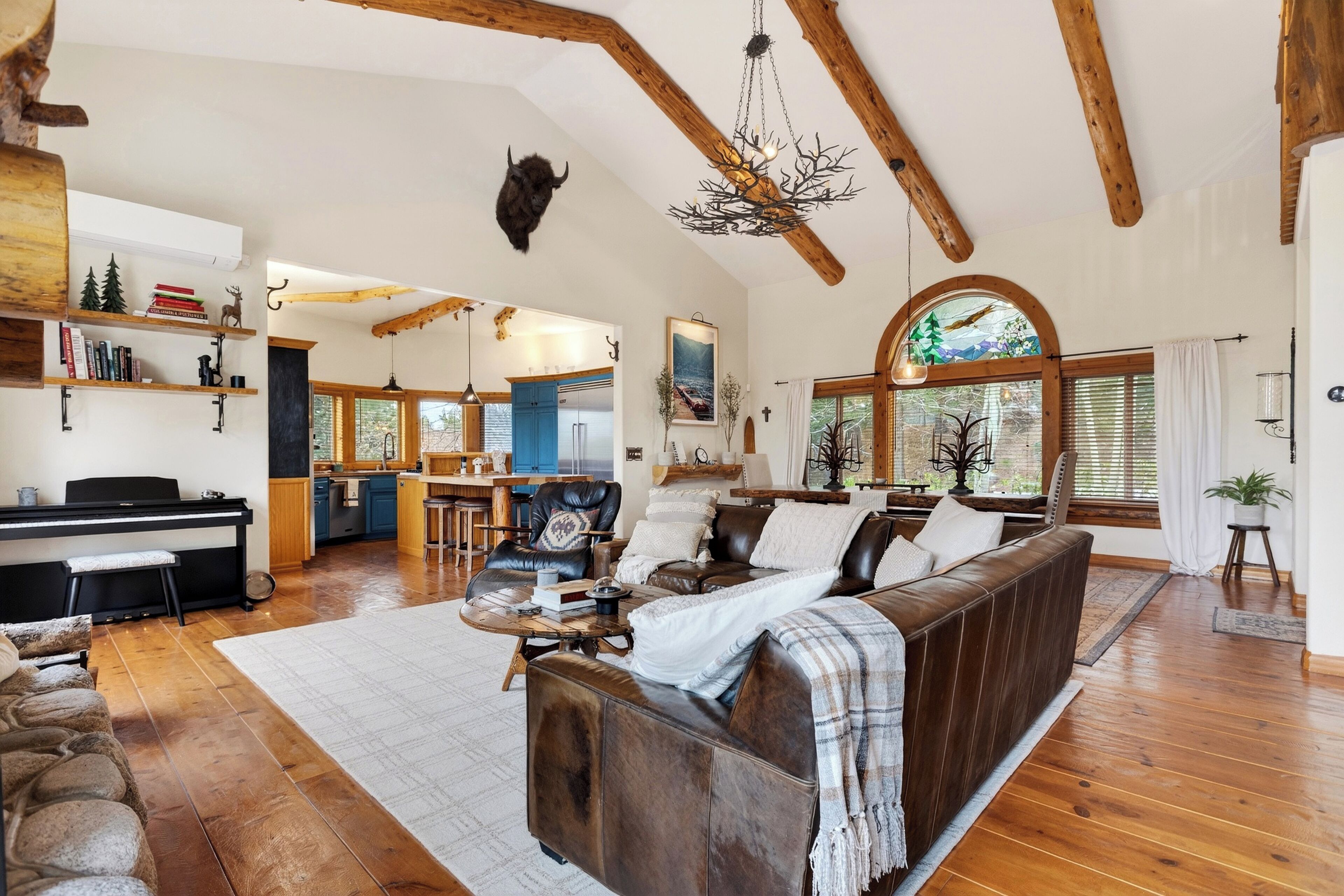 Heated Pool + Hot Tub + Fire Pit + Game Room | Mins To Lake Arrowhead + Village - 聖貝納迪諾