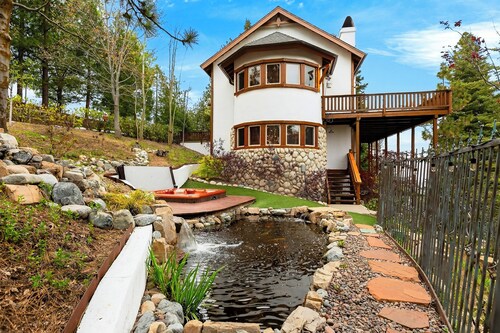 Heated Pool + Hot Tub + Fire Pit + Game Room | Mins to Lake Arrowhead + Village