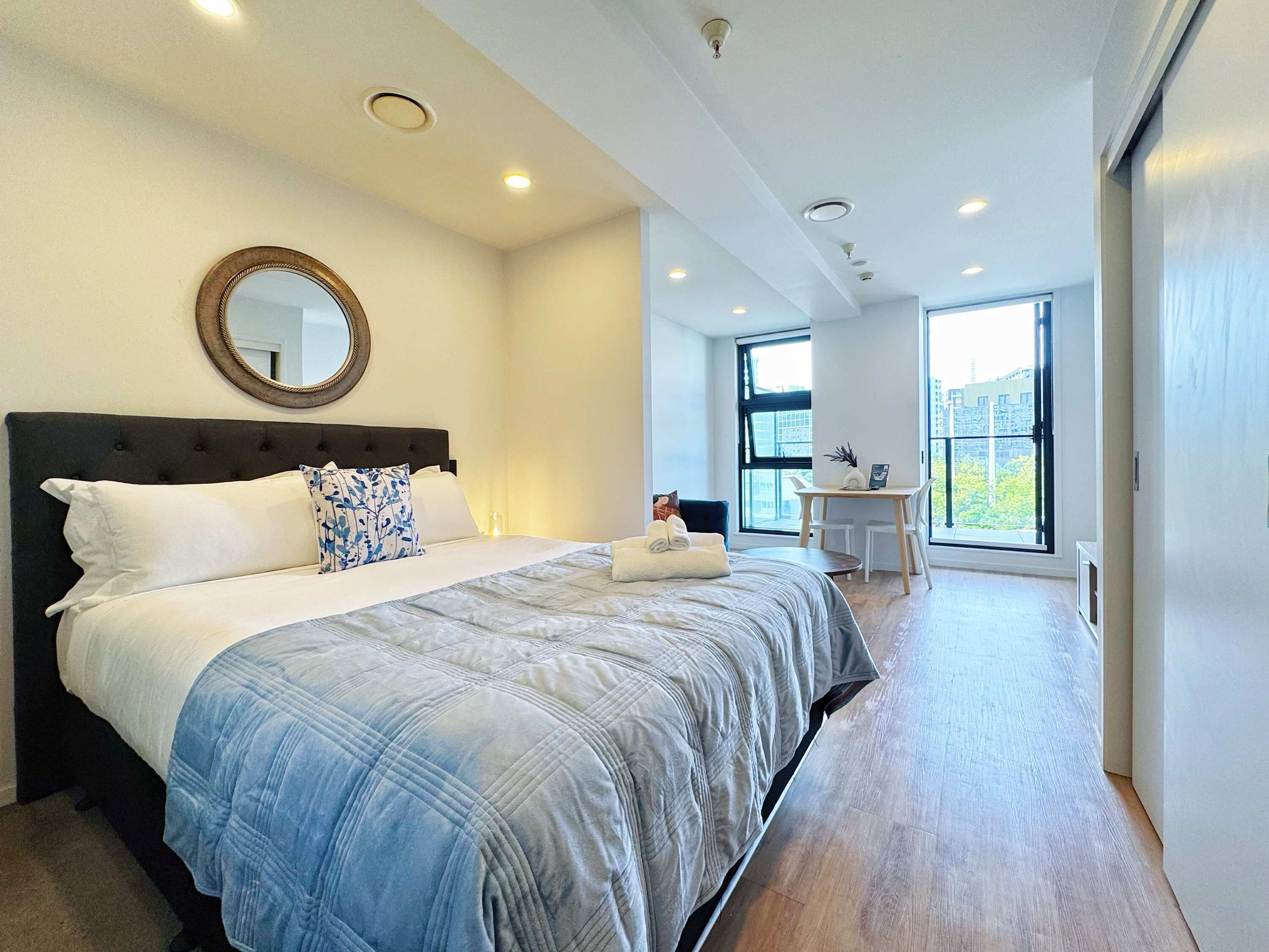 Iron/ironing board, WiFi, bed sheets