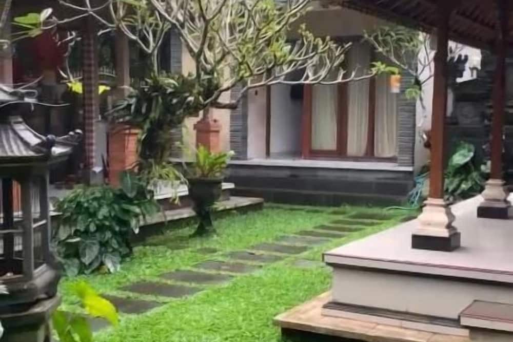Jananing Guest House