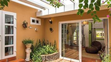 Habitación Deluxe, vista al jardín | Detalle exterior
