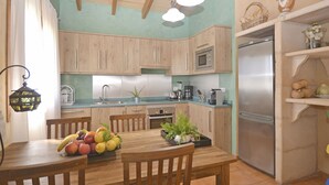 Fridge, microwave, oven, dishwasher - Vacation home Lila by Interhome (Selva)