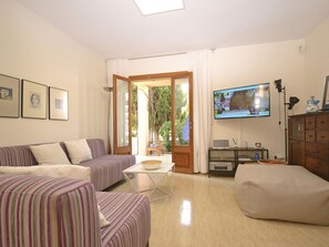 Unclassified image, 2 of 39, button - Amparo Luca by Interhome (Alcúdia)