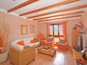 TV, fireplace - Gamundi by Interhome (Can Picafort)