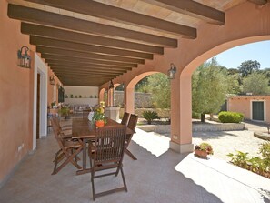Outdoor dining - Victori by Interhome (Sineu)