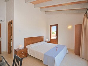 Room - Romani 10 by Interhome (Campos)
