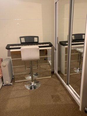 Interior - En Suite Room, Finchley, London (London)