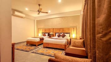 Twin Room | Desk, laptop workspace, free WiFi