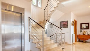 Unclassified image, 3 of 38, button - VILLA BENDINAT 10 - by Priority Villas by Interhome (Bendinant)