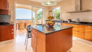 Unclassified image, 4 of 38, button - VILLA BENDINAT 10 - by Priority Villas by Interhome (Bendinant)