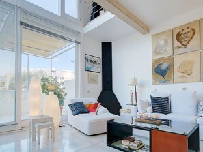 Fernseher, Kamin