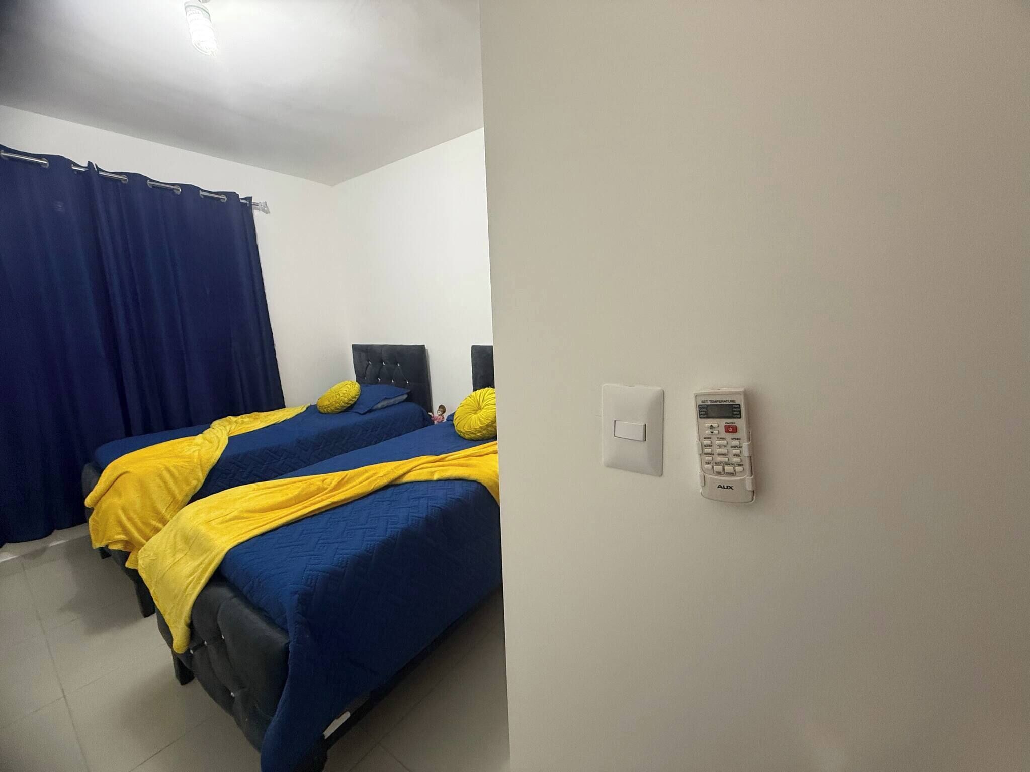 2 bedrooms, iron/ironing board, Internet, bed sheets