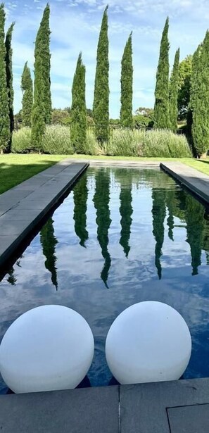 Pool - Frogs Pond Vineyards (Red Hill)