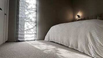 1 bedroom, iron/ironing board, bed sheets