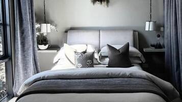 1 bedroom, iron/ironing board, bed sheets