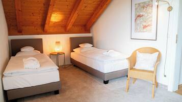 1 bedroom, internet, bed sheets