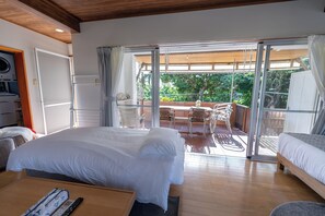 Basic House, Garden View - Bougainvillea (Miyakojima)