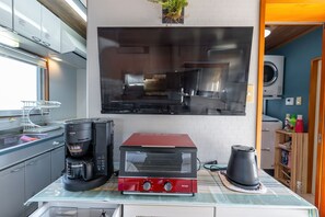 Casa básica, vista al jardín | Cocina privada