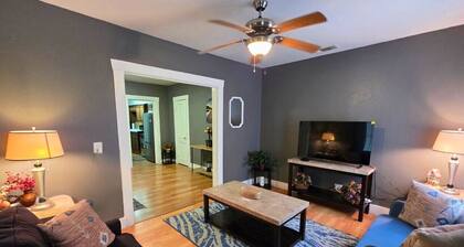 Stay Near Downtown Houston with Easy Access to Stadiums, Dining & Medical Center